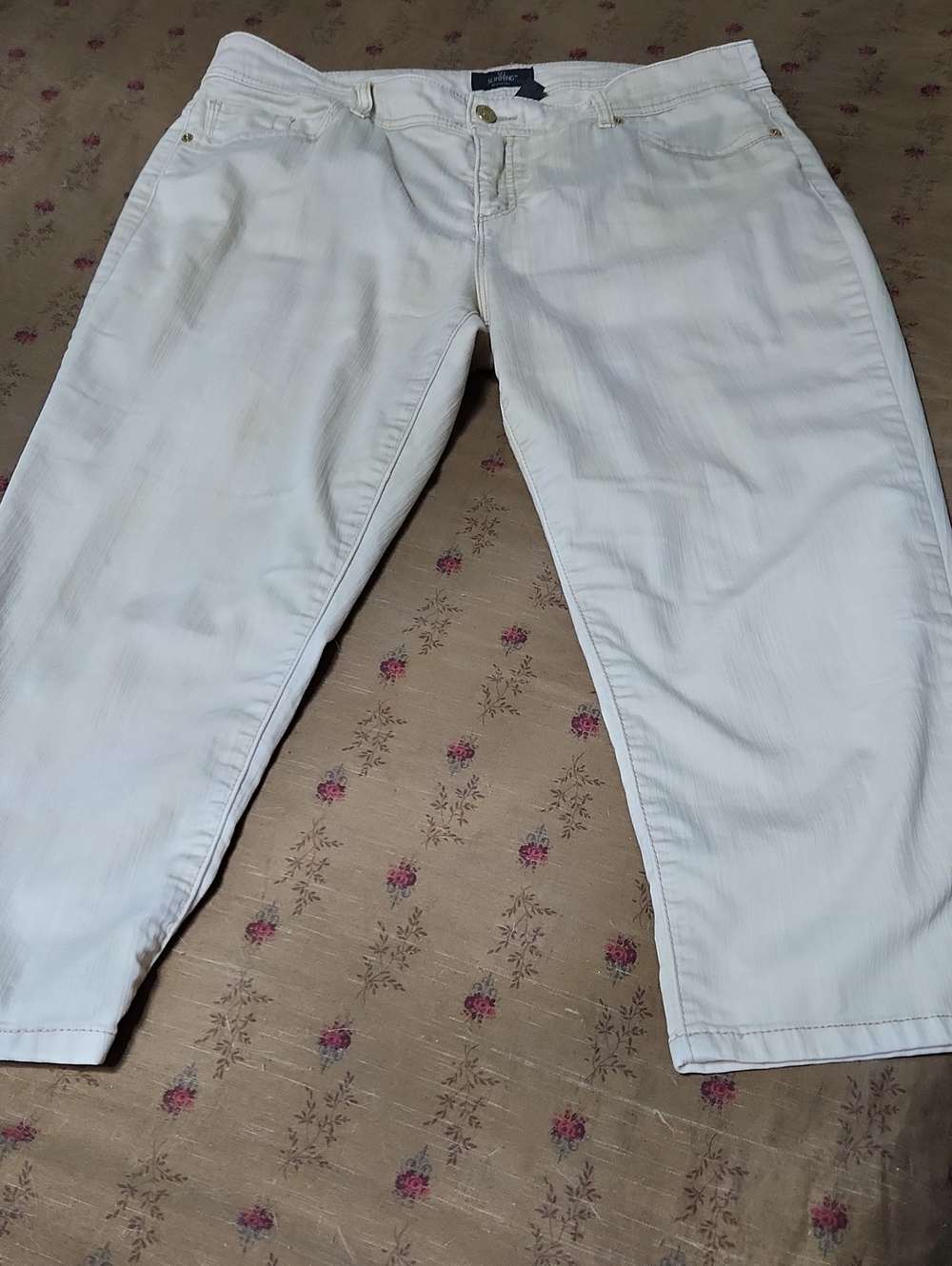 Chico's Cream Skinny Capri Pants